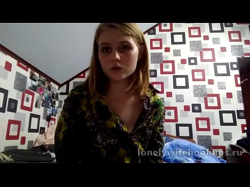 ❤️ Ungur ljóshærður nemandi frá Rússlandi hefur gaman af stærri pikkum. Fokking á klám is.porn-93.ru ❌